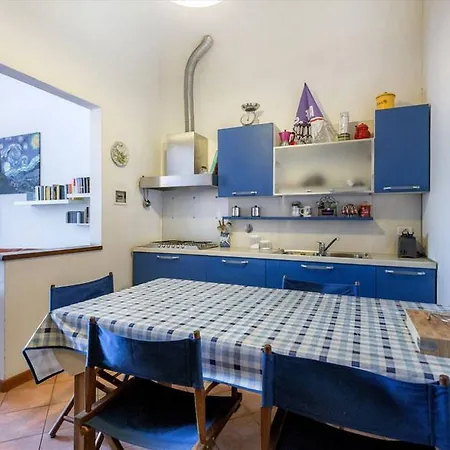 Ponte Rosso Apartment Florence
